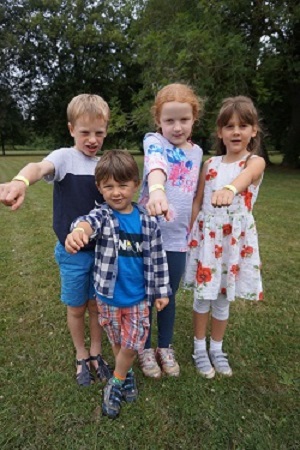 Wristbands the Key to Looking After Children at the Moreton Show     - 02.08.2017